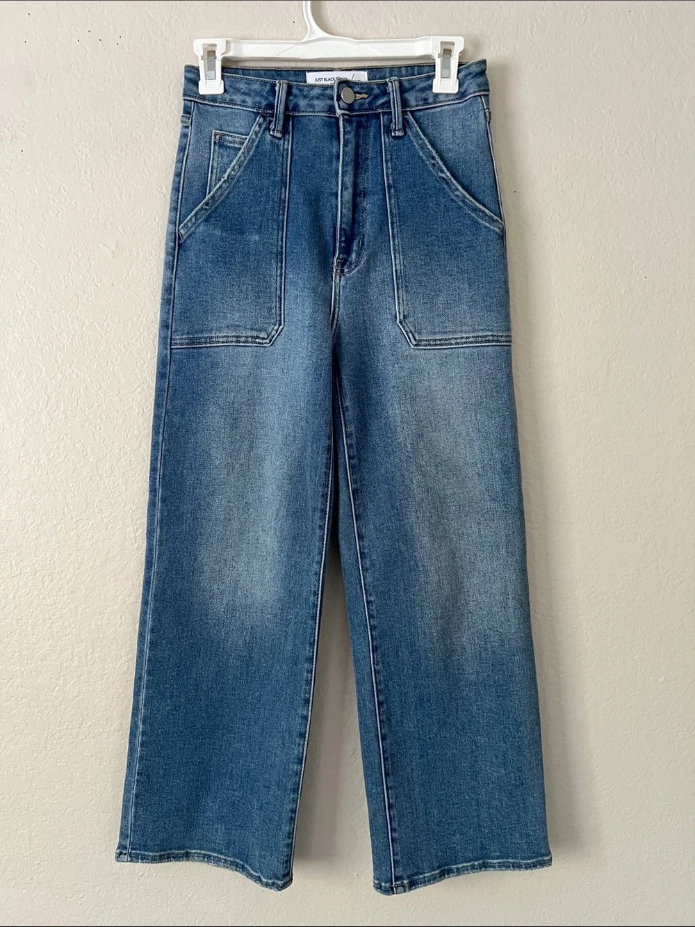 Like New! JUST DENIM The Patch Pocket Wide Leg Medium Blue Size 25